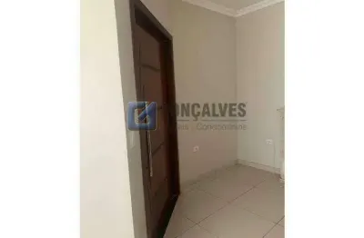 Sobrado 3 dormitórios sendo 1 suite, 174 mts² na Vila Scarpelli em Santo André.