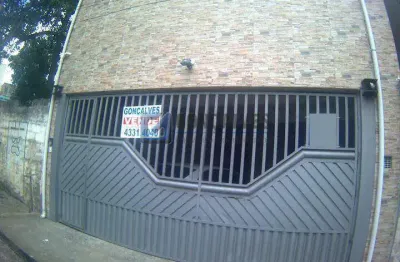 Sobrado 3 Dormitórios com Suíte e 2 Vagas à Venda em Taboão, SBC