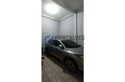 Sobrado Residencial com Espaço Gourmet em Jardim Cristiane, Santo André – 126m²