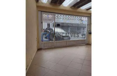 Casa à venda em Jardim Beatriz, SBC – 3 quartos, 1 suíte, 2 vagas