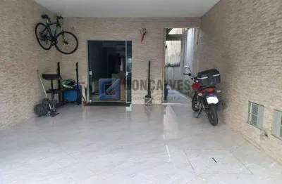 Casa à venda no Montanhão, São Bernardo do Campo – 1 quarto, 2 vagas