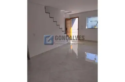 Sobrado à venda em Vila Lucinda (Santo André) – 3 quartos, 2 vagas