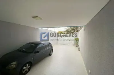 Sobrado Residencial com 3 Suítes, 4 Vagas e Piso Laminado – Assunção, SBC