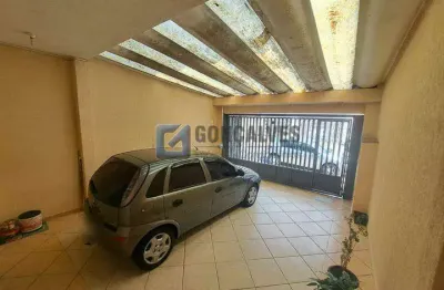 Sobrado Residencial com 3 Dormitórios, 2 Vagas em Santa Terezinha – São Bernardo do Campo