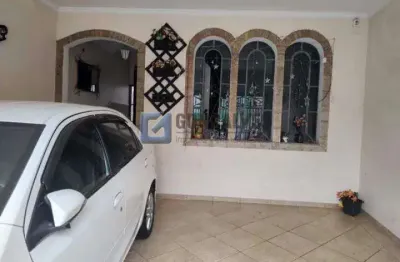 Casa com 3 quartos à venda na Rua Chile, Taboão, São Bernardo do Campo