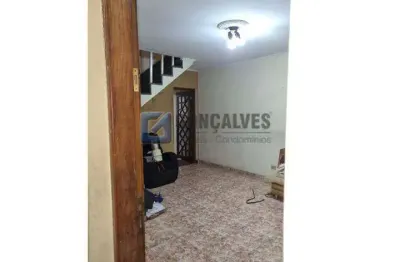 Casa Residencial 3 Quartos com 2 Vagas em Jardim Irene, Santo André – Venda R$ 480.000