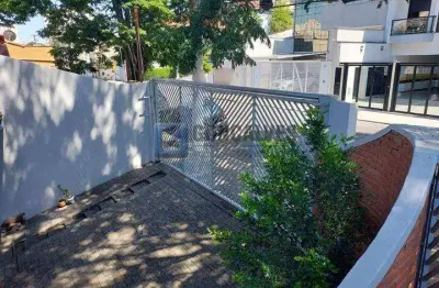 Sobrado Residencial 4 Dorms com 3 Vagas em Nova Petrópolis, SBC