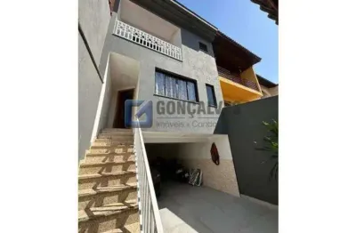 Sobrado Residencial 3 Quartos com 1 Suíte | Jardim Rina, Santo André