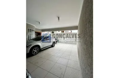 Sobrado Residencial com 4 suítes, 6 vagas e Piscina – Parque dos Passaros, São Bernardo do Campo