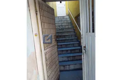 Sobrado à venda em Diadema (Conceição) – 270 m², 2 quartos, 3 banheiros, 2 vagas