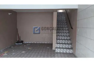 Sobrado residencial com 4 quartos em Demarchi, SBCampo – 2 vagas, sem condomínio