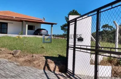 Chácara à venda em Tapiraí (Do Turvo) – 3 suítes, 260 m², terreno de 3.400 m²