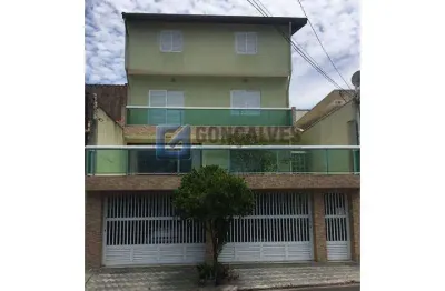 Sobrado Residencial com 4 Quartos, 3 Vagas | Vila Gonçalves, SBC