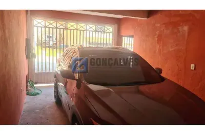 Sobrado Residencial com 3 Quartos, Suíte e 1 Vaga em São Bernardo do Campo – Cooperativa