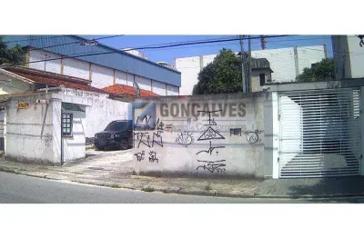 Terreno Comercial de 572 m² à venda em Santo André – Santa Maria (Ponto de Referência 2)