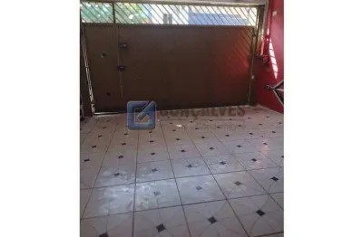 Sobrado Residencial com 3 Quartos (1 Suíte) em Parque São Vicente, Mauá