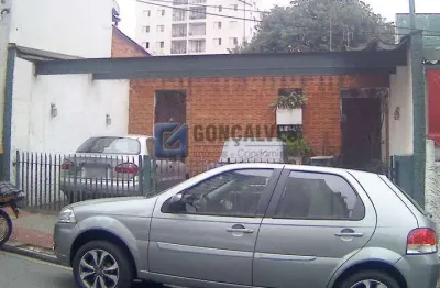 Casa à venda em Santo Antônio, São Caetano do Sul – 2 suítes, 2 vagas, 275 m²