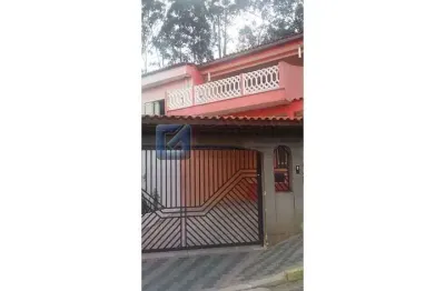 Sobrado à Venda em Paulicéia, São Bernardo do Campo – 3 Quartos, 3 Vagas