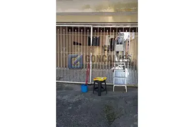 Casa residencial com 2 quartos em Alves Dias, São Bernardo do Campo – 250m² úteis