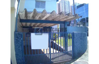 Sobrado à venda no Campestre, Santo André – 3 quartos, 3 banheiros e 1 vaga | 130 m²