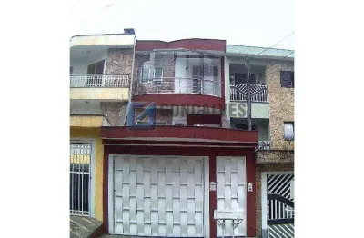 Sobrado residencial com 4 suítes à venda em Parque Jaçatuba, Santo André