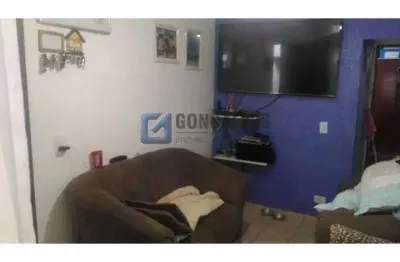 Sobrado à Venda no Montanhão, São Bernardo do Campo - 2 Vagas e Amplo Terreno