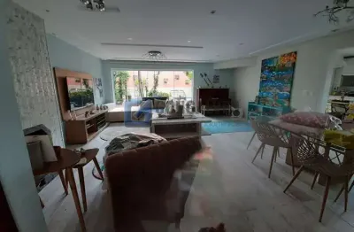 Sobrado Residencial com 3 Suítes, Piscina e 4 Vagas em Jardim Chácara Inglesa, SBC