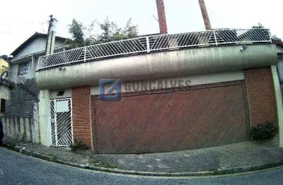 Casa à venda em Santo André (Vila Alice) - 3 quartos, 1 suíte, 3 vagas