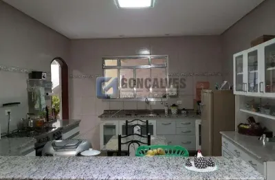 Sobrado à venda em Parque Seléta, São Bernardo do Campo – 3 quartos, 2 vagas