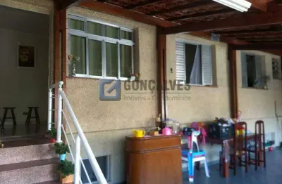 Sobrado Residencial 3 Quartos com 2 Suítes e 4 Vagas em Jardim Lavínia, SBC – Venda