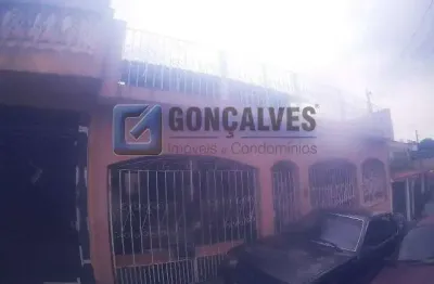 Sobrado à venda em Jardim Santo Alberto, Santo André | 3 quartos, 6 vagas