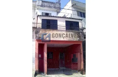 Sobrado à venda em Vila São José, São Bernardo do Campo – 6 Quartos e 1 Vaga