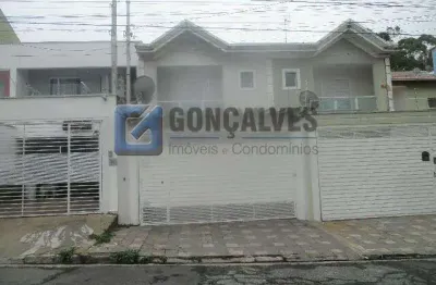 Sobrado Residencial com 2 Suítes, 2 Vagas e Excelente Localização – Jardim Las Vegas, Santo André