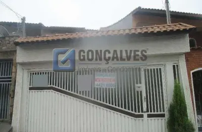 Sobrado à venda em Jardim Marajoara, Santo André – 3 quartos com suíte e 2 vagas