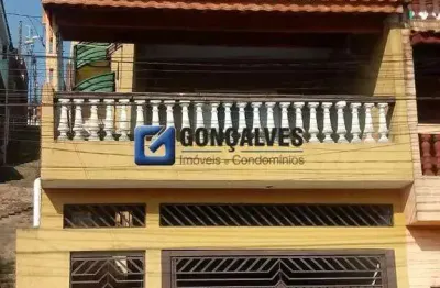 Sobrado Residencial 5 Quartos em Jardim Guarará, Santo André – 2 Vagas, Quintal e Churrasqueira