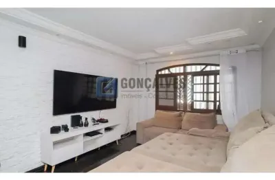 Casa com 3 quartos à venda na dom fradique de toledo, r, jardim valdibia, são bernardo do campo por r$ 700.000