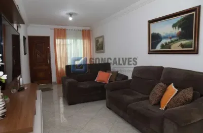 Casa térrea à venda no bairro alvinópolis em são bernardo do campo/sp, com 250m² e 3 dormitórios sendo 1 suíte.