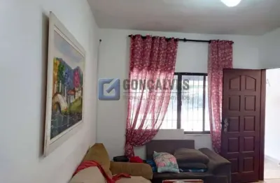 Casa à venda no bairro jardim regina em são bernardo do campo/sp, com 150m² e 2 quartos sendo 1 suíte.