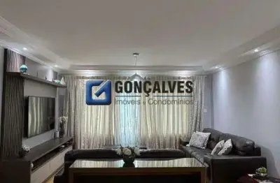 Sobrado Residencial com 3 suítes e Varanda Gourmet em Anchieta, São Bernardo do Campo