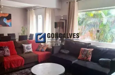Sobrado Residencial 4 Quartos no Campestre (Santo André) – Financia