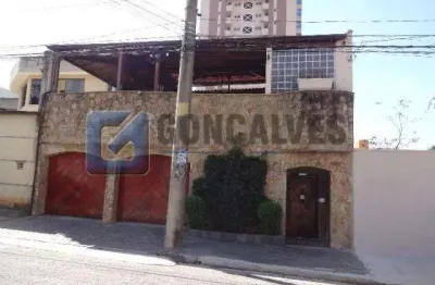 Casa 3 dormitórios sendo 1 suite, 660 mts² no bairro campestre em santo andré.
