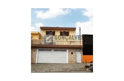 Casa com 3 quartos à venda na ilhabela, r, vila aquilino, santo andré por r$ 800.000