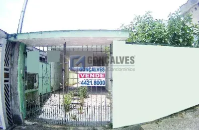 Casa com 4 quartos à venda na Rua Cajuru, Vila Pires, Santo André