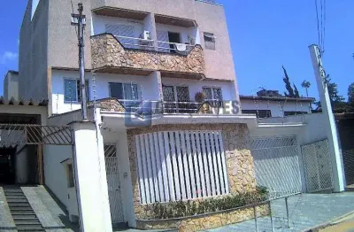 Apartamento Tríplex 3 suítes, 190 mts² no Bairro Santa Maria em Santo André.