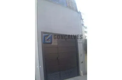 Sobrado à venda no bairro campestre em santo andré/sp, com 130m² e 2 suítes.