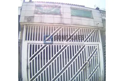 Sobrado 3 dormitórios, 126 mts²  no bairro utinga em santo andré.