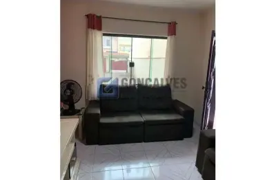 Sobrado 2 dormitórios sendo 1 suite, 138 mts² na Vila Pires em Santo André.