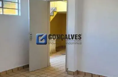 Sobrado Residencial com 2 Quartos, 3 Vagas e Inquilino em São Bernardo do Campo (Baeta Neves)