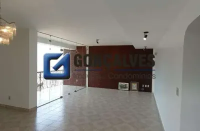 Sobrado residencial à venda em Jardim do Mar, São Bernardo do Campo – 3 quartos, 1 suíte, 4 vagas | R$ 1.750.000