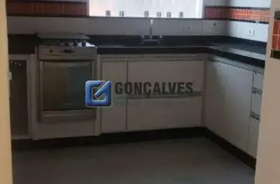 Casa à Venda em Jordanópolis, São Bernardo do Campo - 3 Dormitórios, Piscina e Churrasqueira